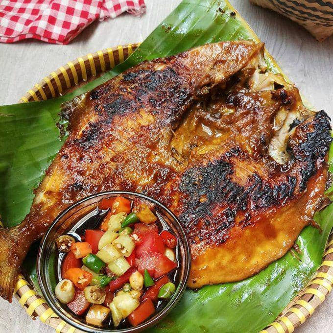 Java Resto: Santapan Harian yang Menghiasi Jalan Dr. Soetomo