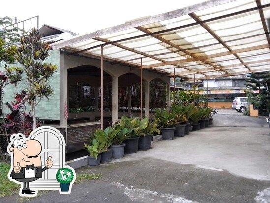 Java Resto: Santapan Harian yang Menghiasi Jalan Dr. Soetomo